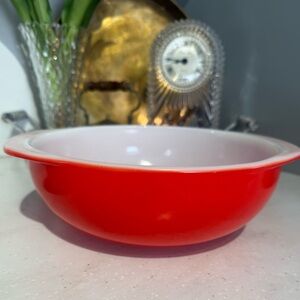 Vintage Pyrex Friendship Red 2 Qt Round Casserole Bowl 024 NO Lid